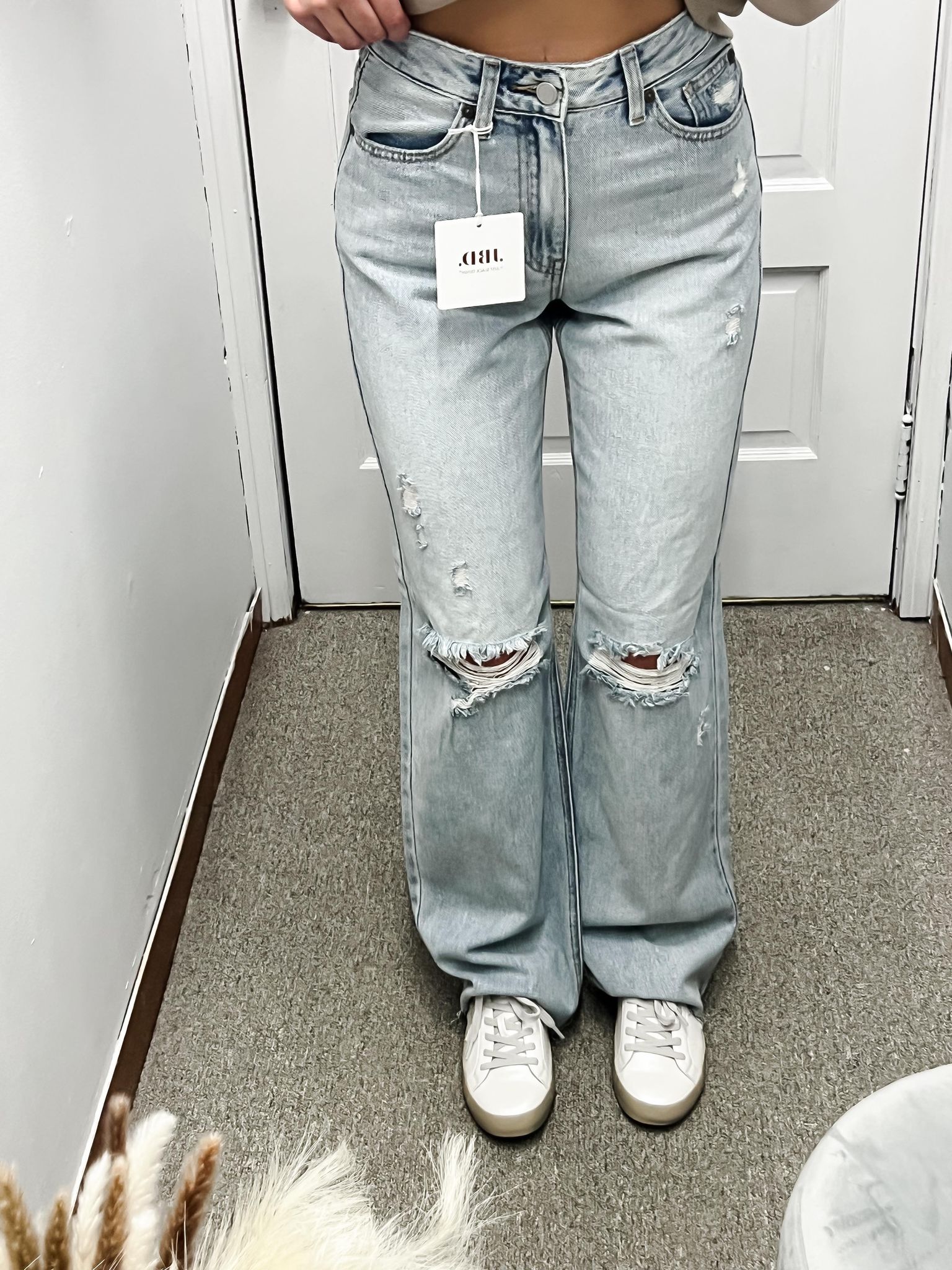 The Belle Wide Leg Straight Jeans