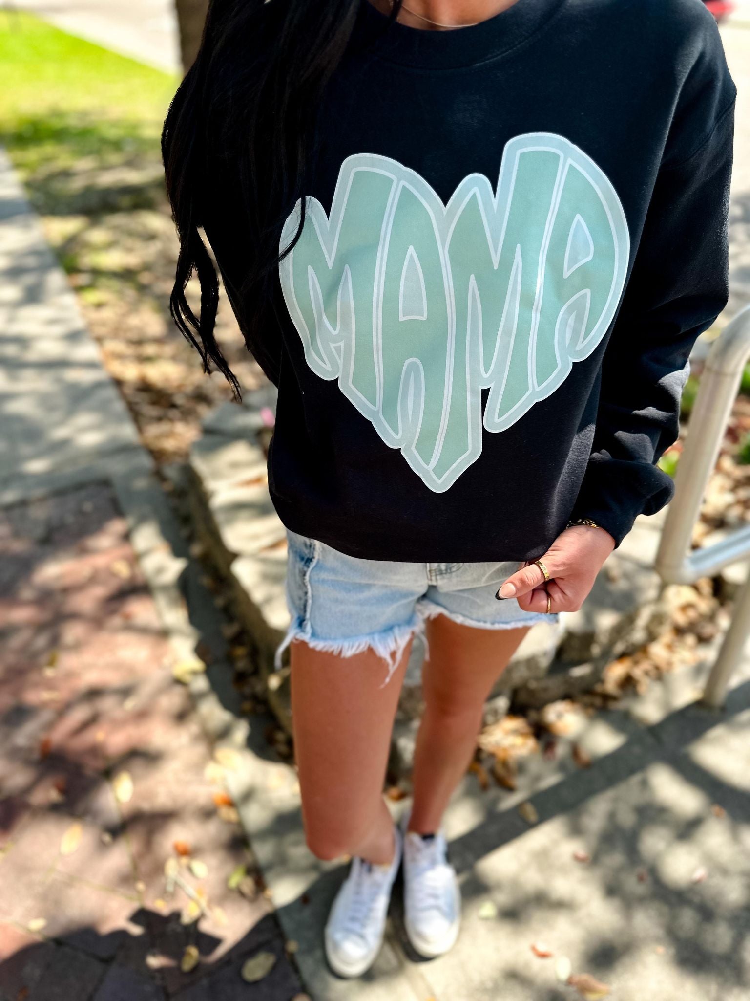 MAMA Heart Black Sweatshirt