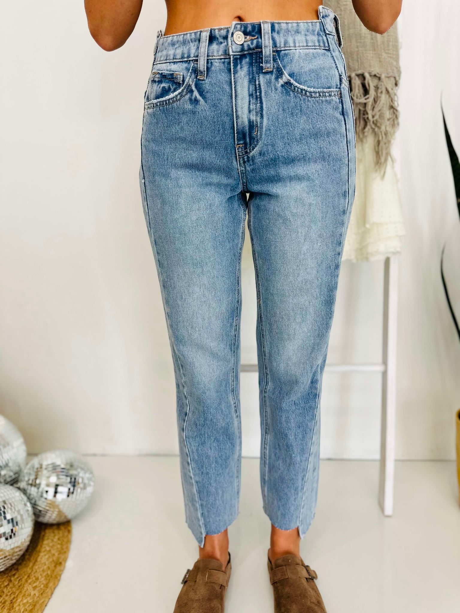 So Retro Uneven Hem Jeans