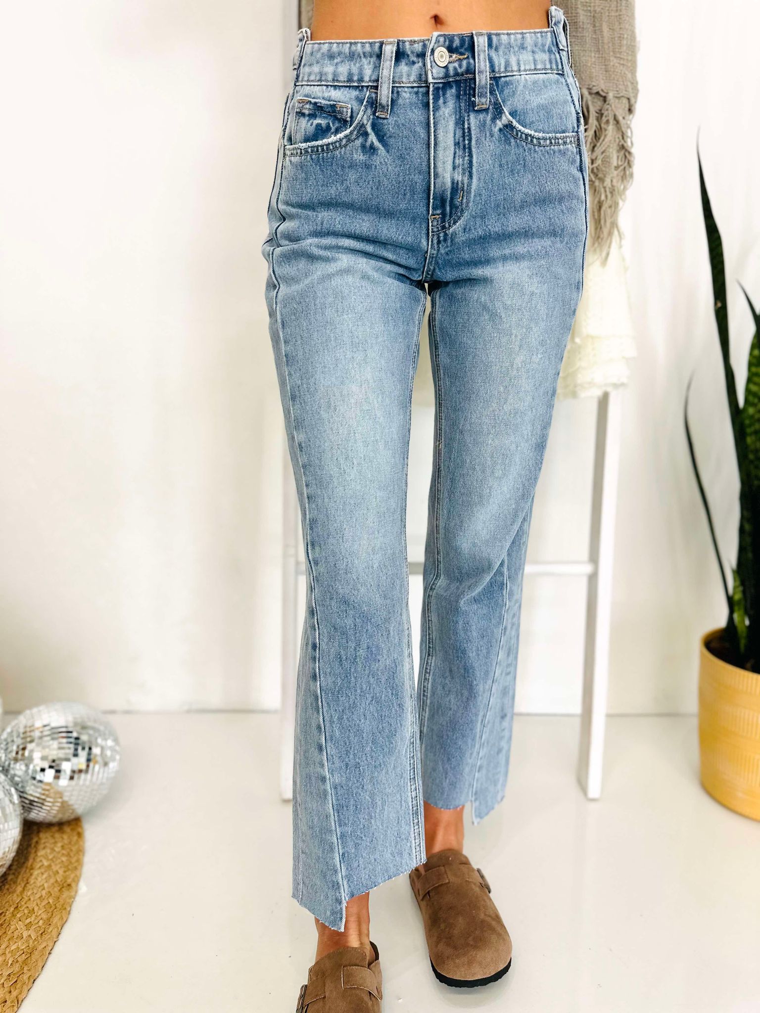 So Retro Uneven Hem Jeans