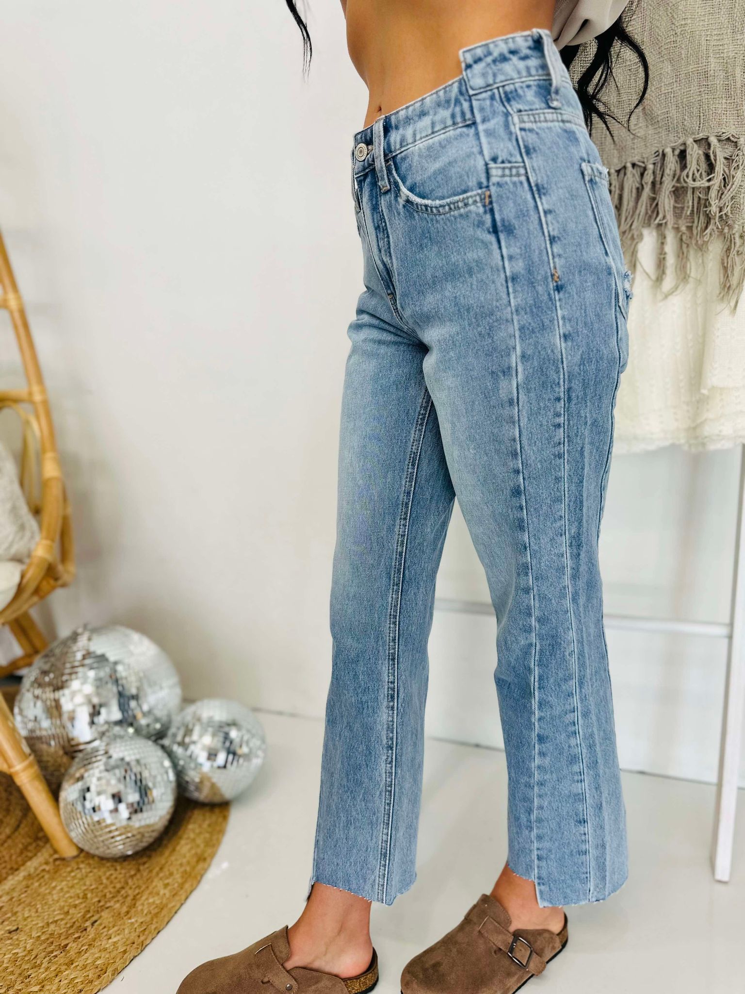 So Retro Uneven Hem Jeans