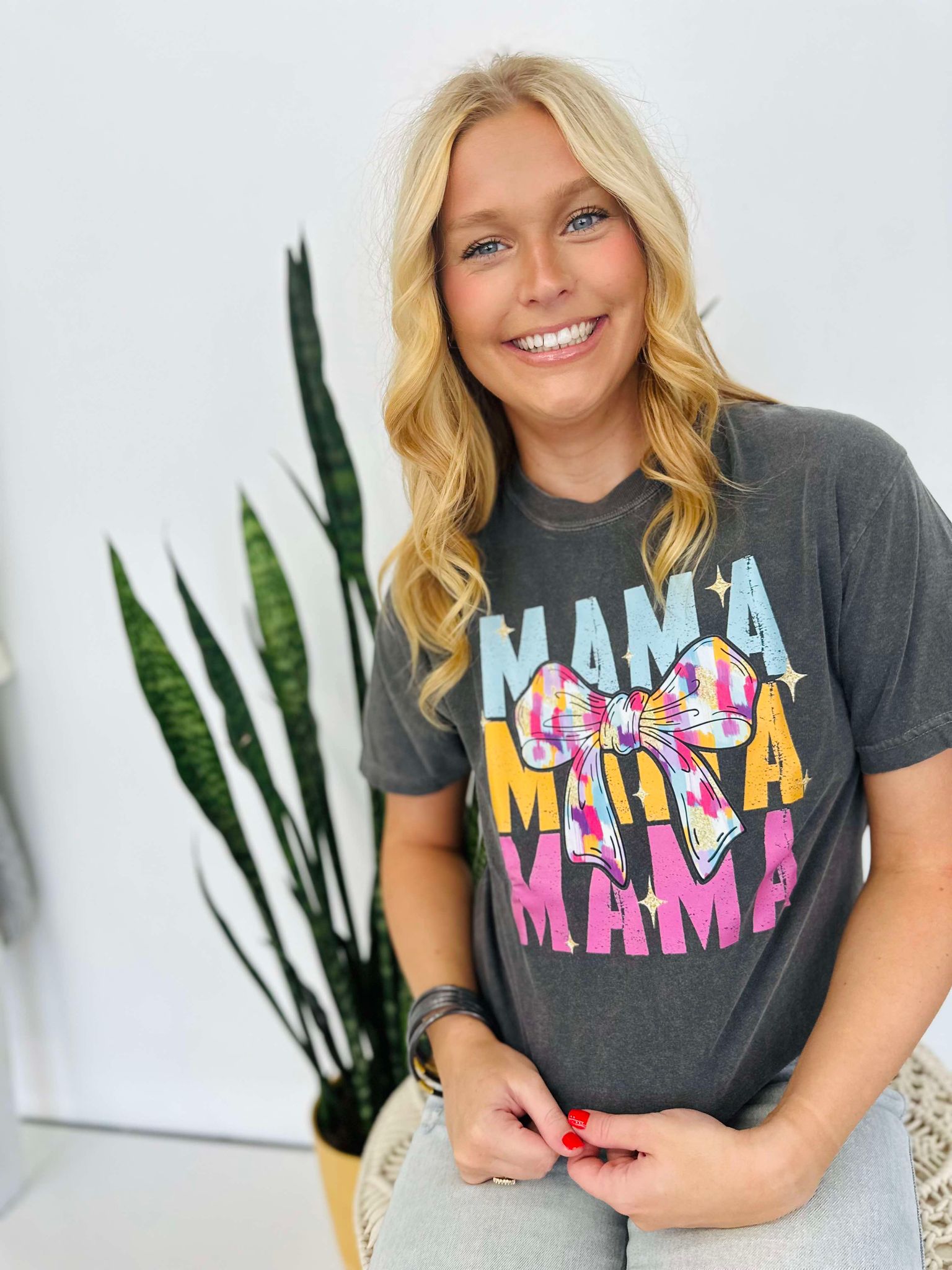 Mama Stack Bow Pepper Graphic Tee