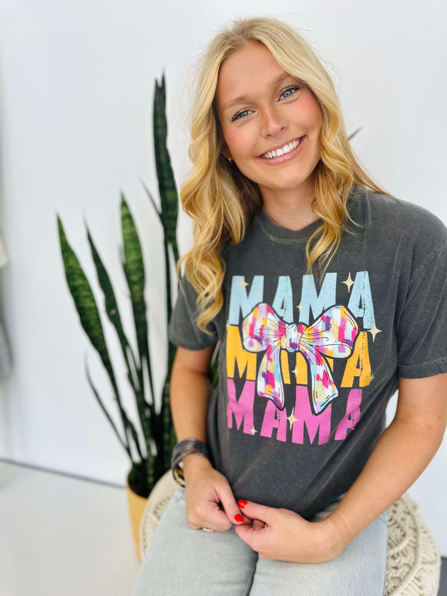 Mama Stack Bow Pepper Graphic Tee