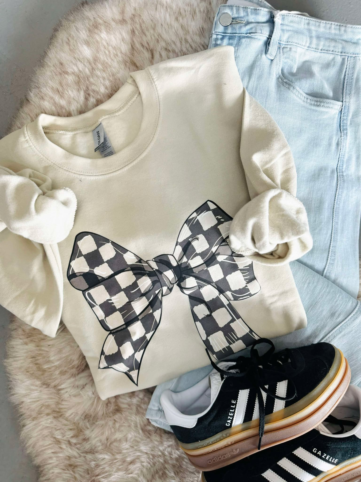 Checker Bow Sweatshirt