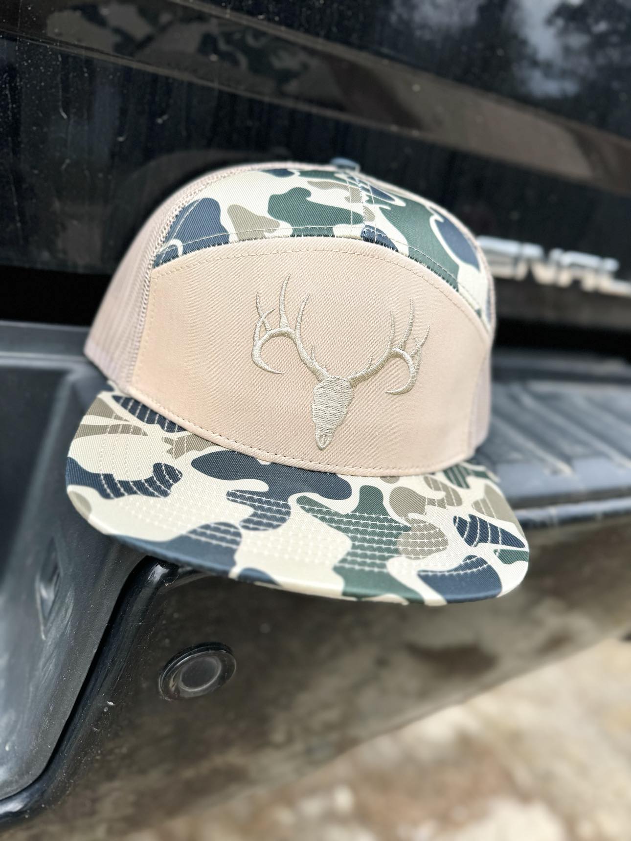 Southern Strut Khaki Classic Camo Deer Skull Hat