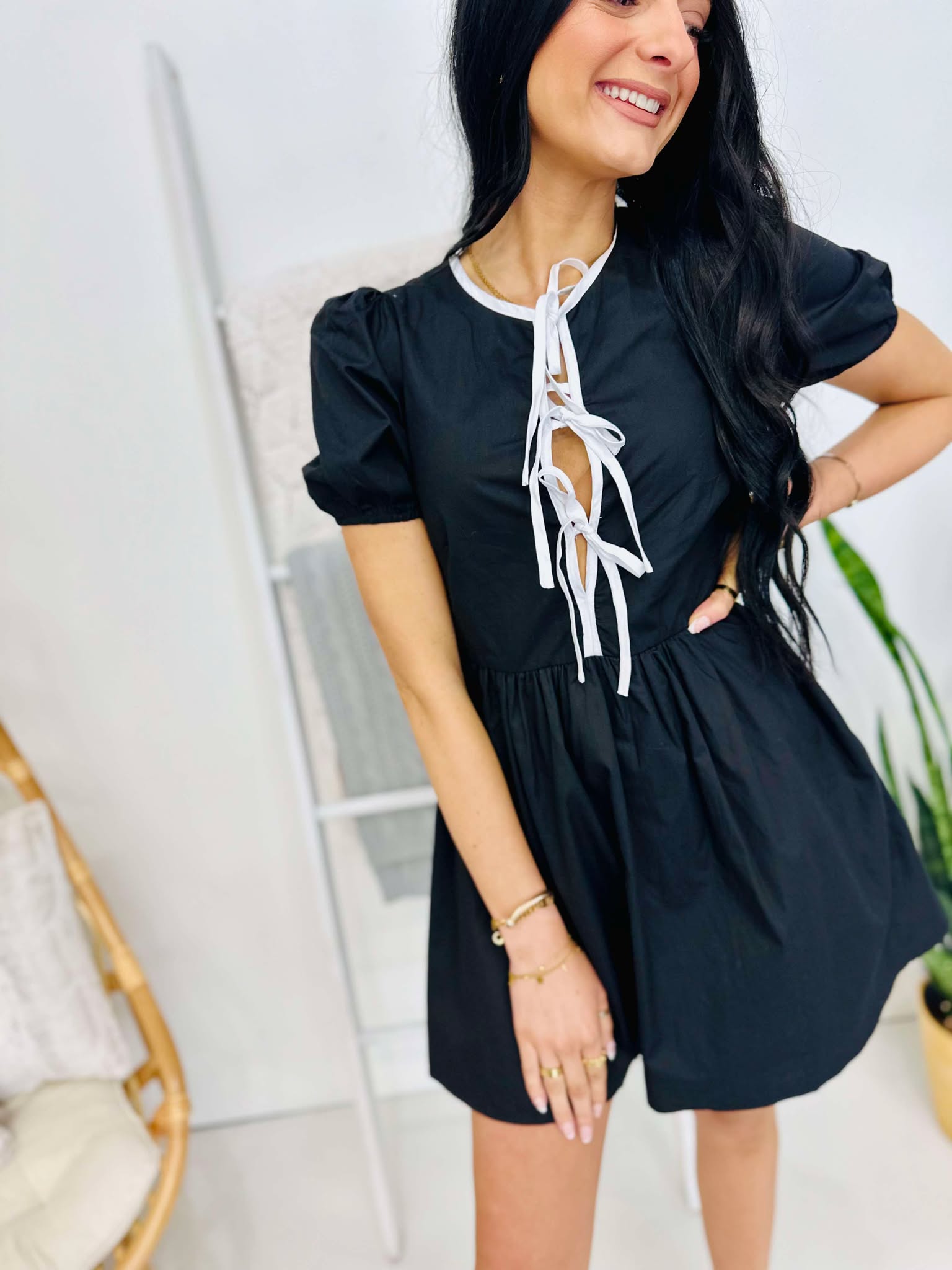 Shift Change Contrast Bow Dress