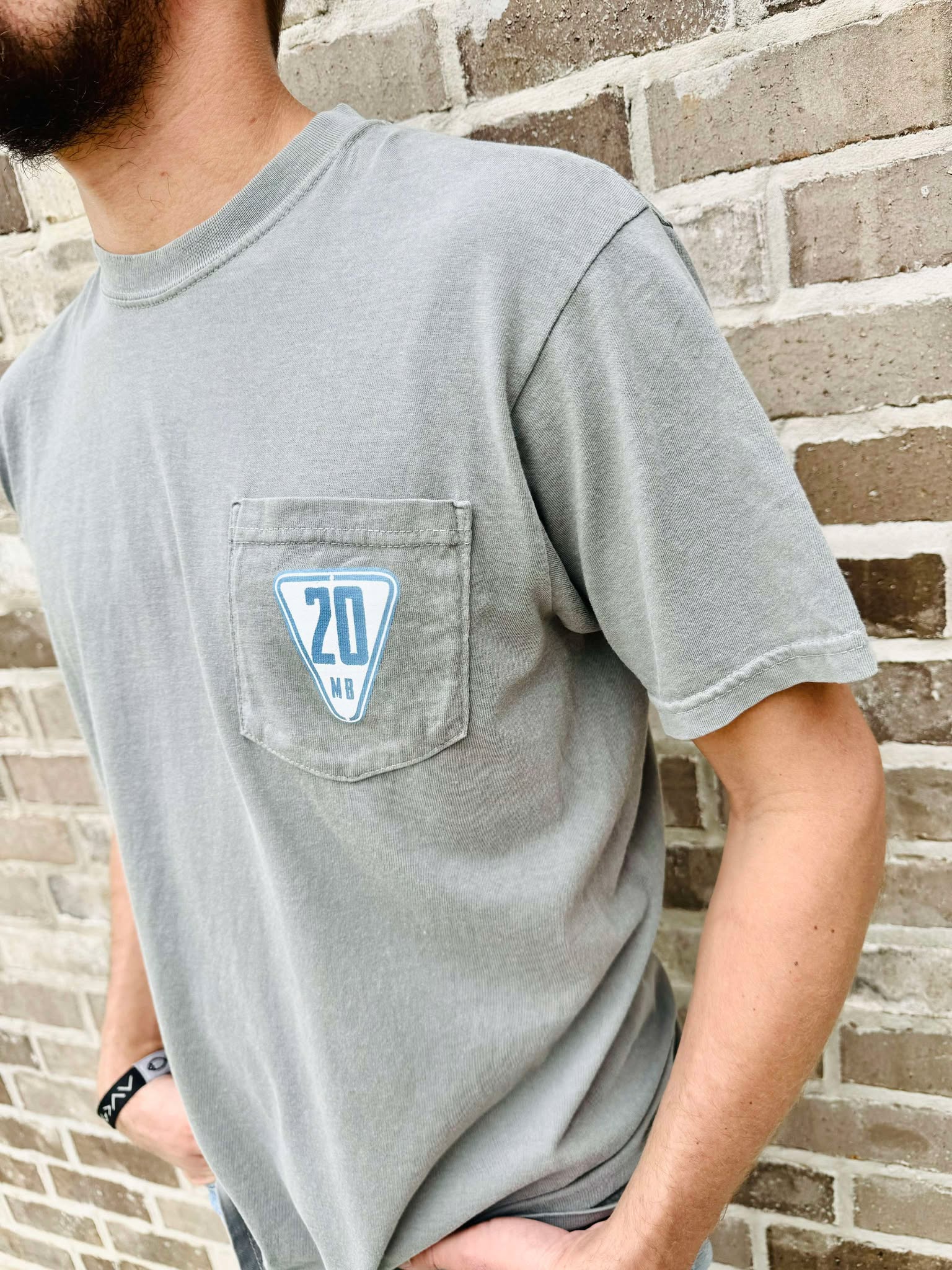 Hog Pocket Graphic Tee