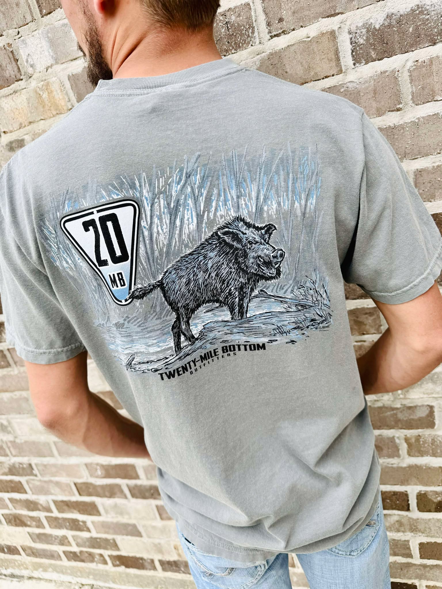 Hog Pocket Graphic Tee