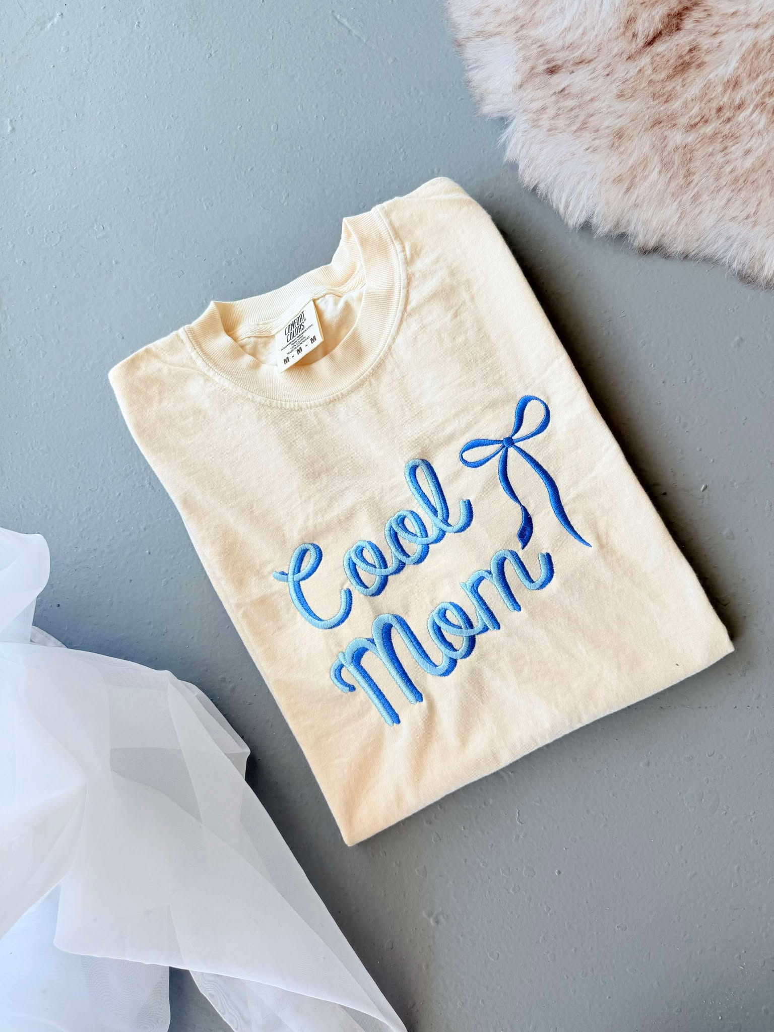 Cool Mom Ribbon Graphic Tee
