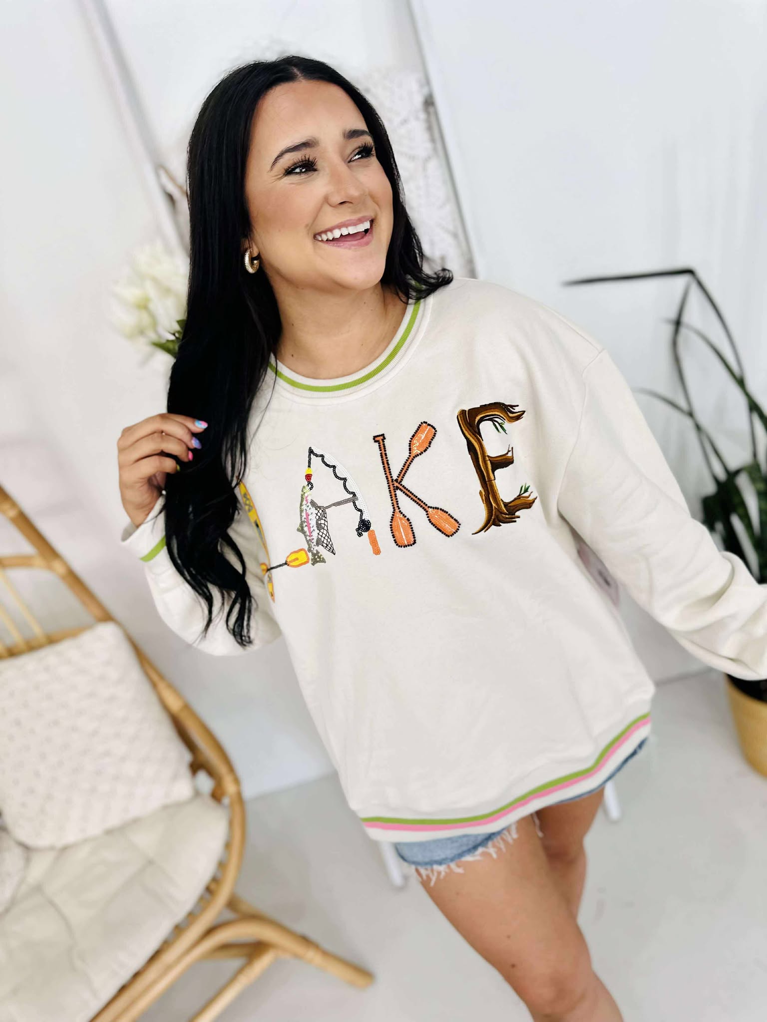 Queen Of Sparkles Beige 'Lake' Letter Icon Sweatshirt