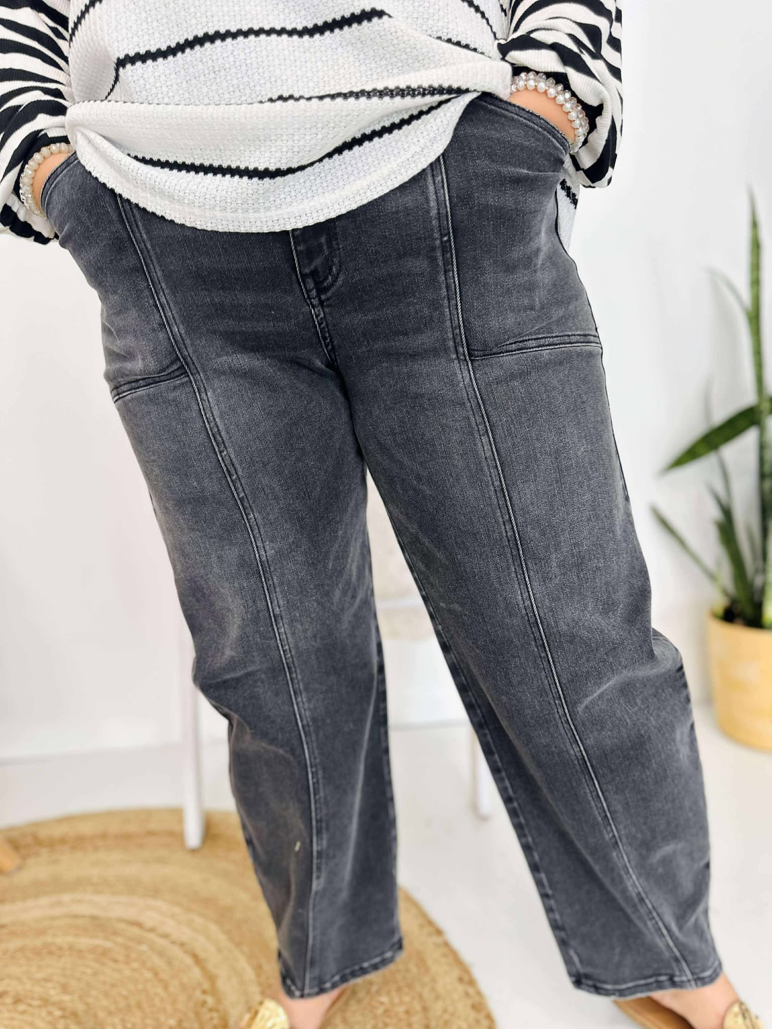 The Lexi Black Barrel Jeans