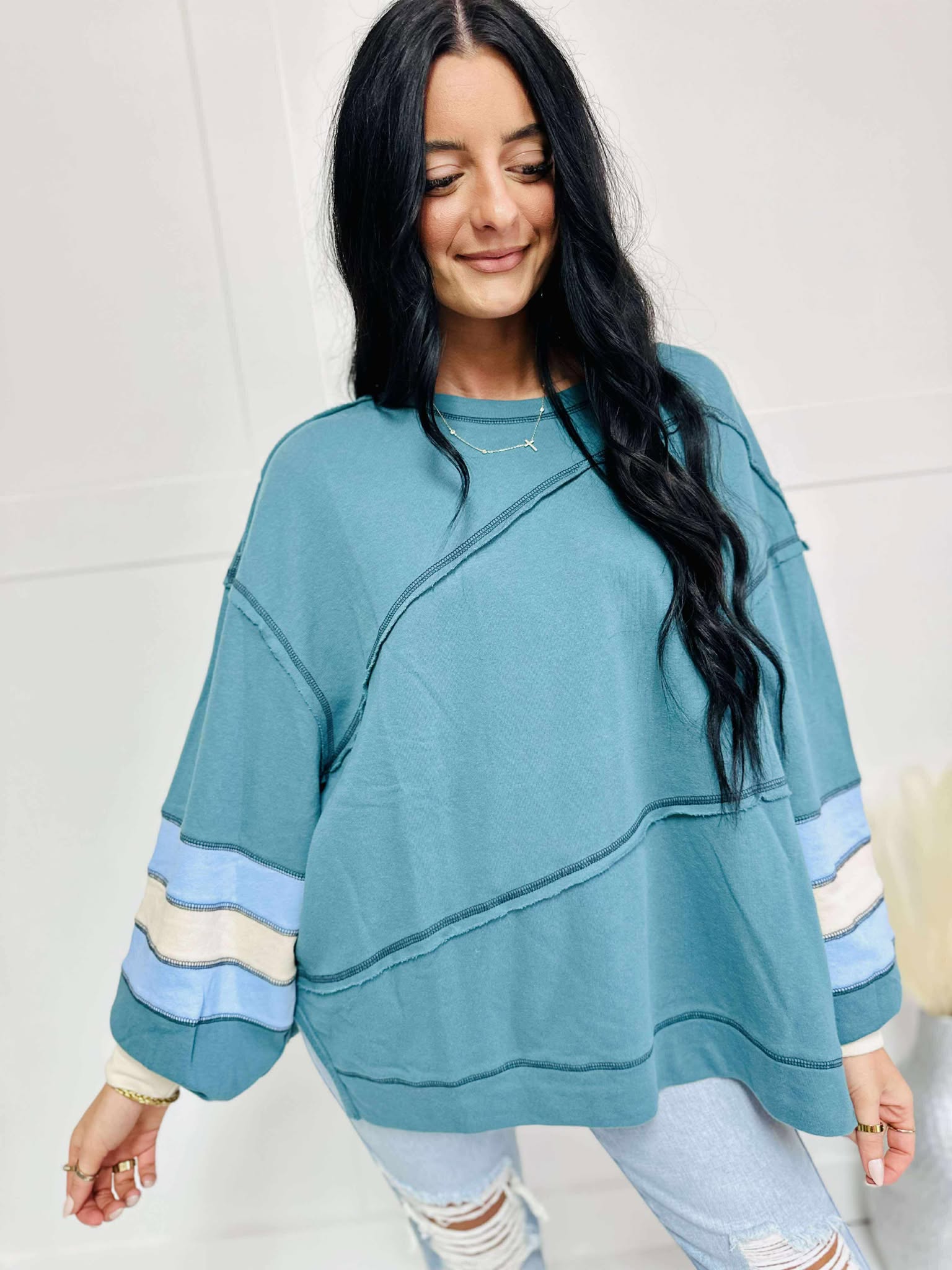 Color Mix Embroidered Washed Pullover