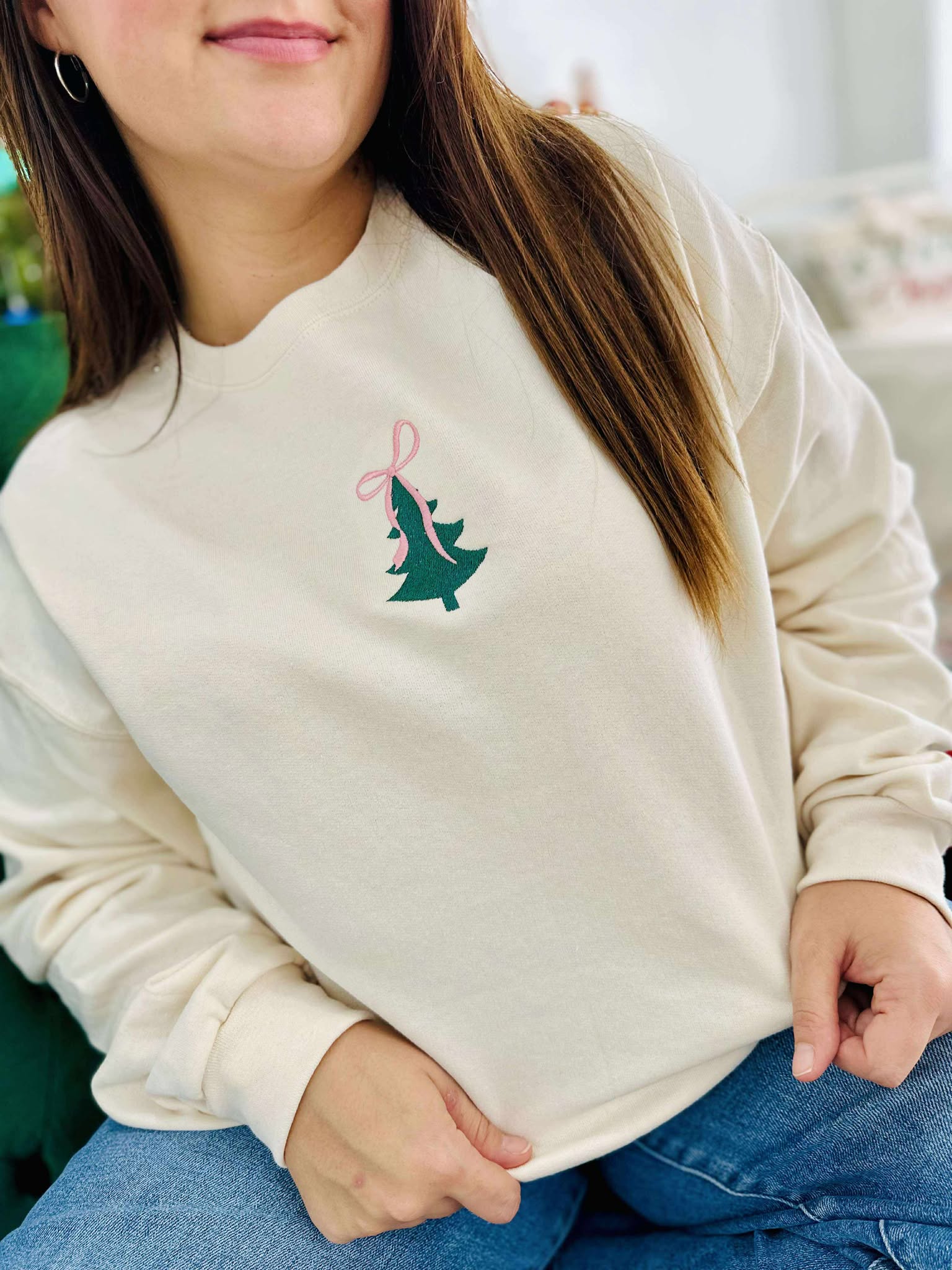Dainty Tree Sweet Cream Sweatshirt