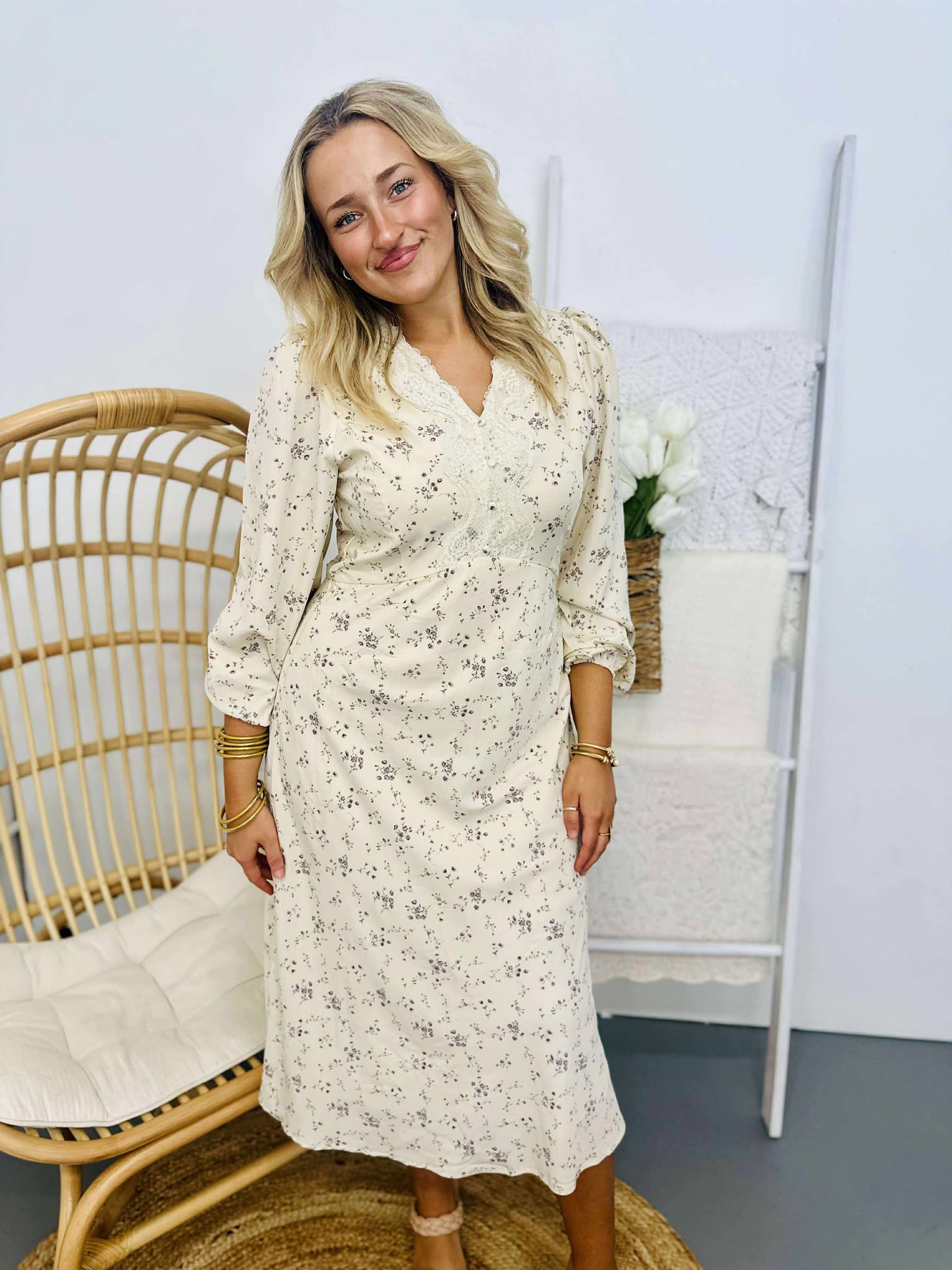 Lace Trim Floral Print Midi Dress