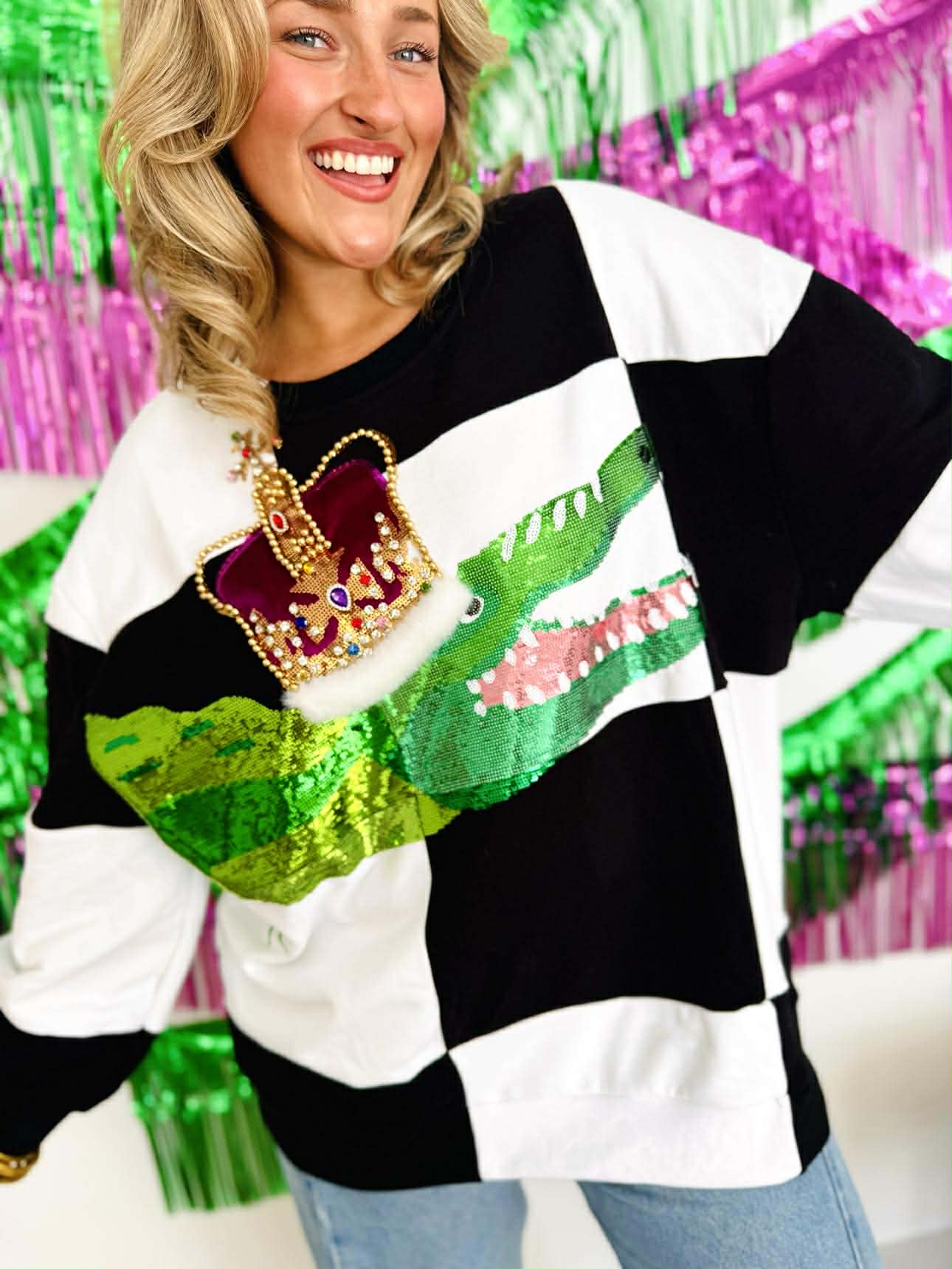 Queen Of Sparkles Black & White Checkered Alligator Queen Sweatshirt