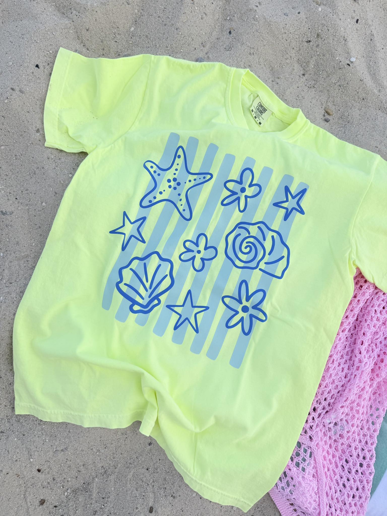 Beach Shell Line Neon Lemon Graphic Tee