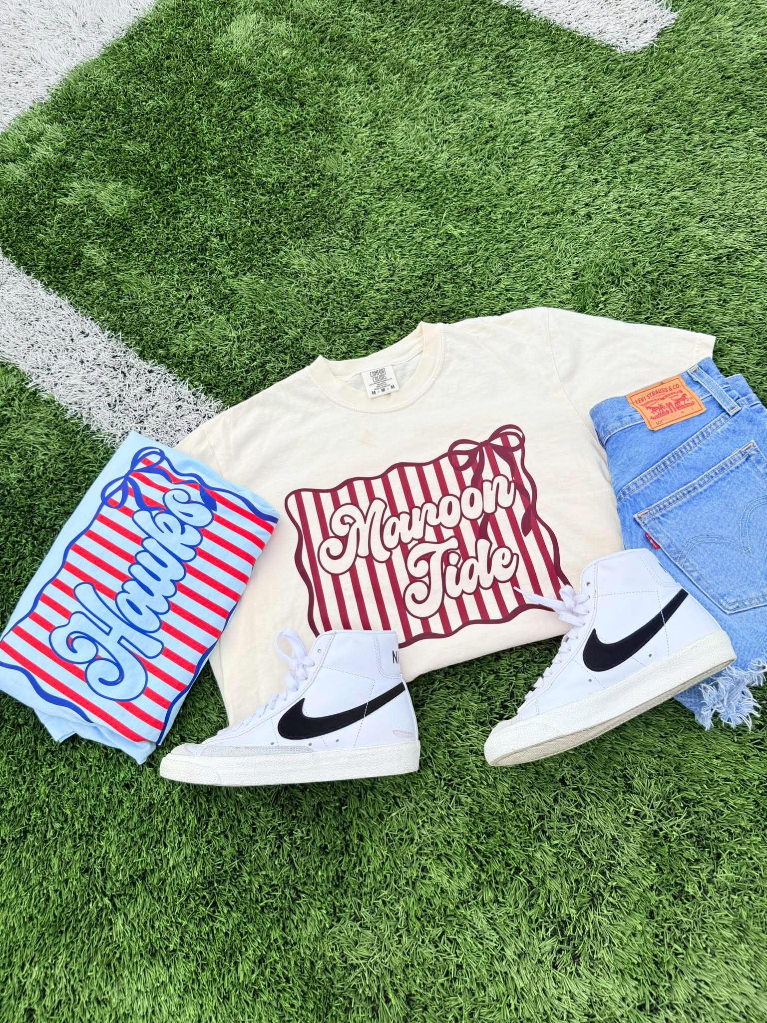 Bubble Stripe Bow Mascot Graphic Tee - #GAME96