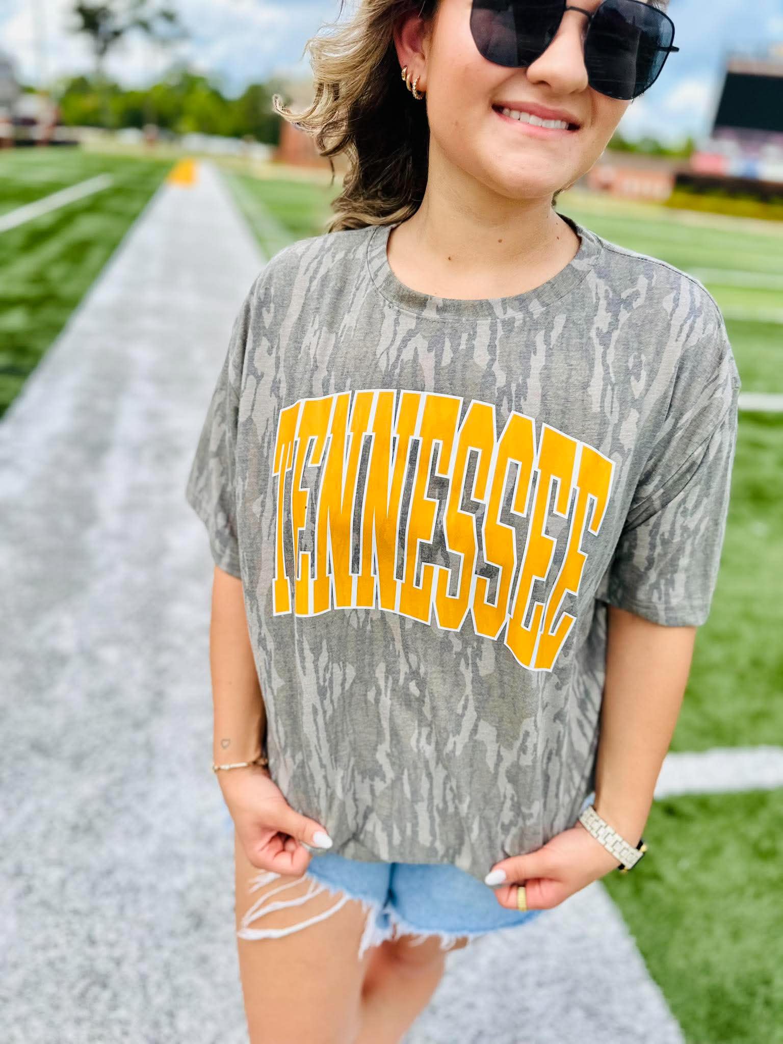 Bold Outline Bottomland Graphic Tee - #GAME99