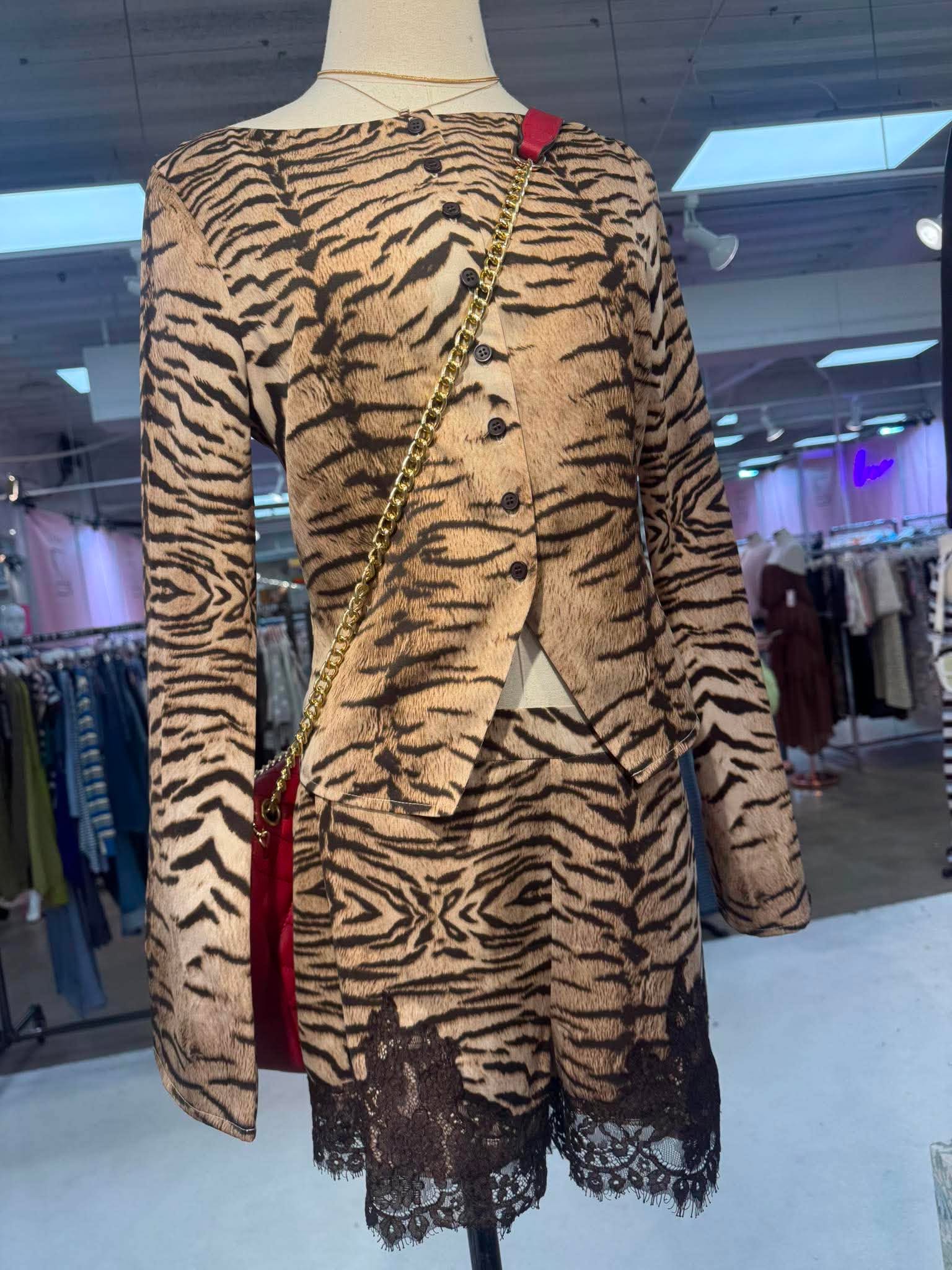 In The Wild Shorts Set