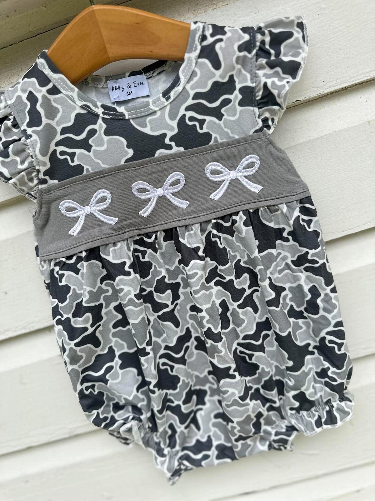 Camo Ribbon Bubble